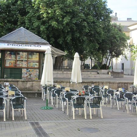 Hostal Linares Ribadeo Extérieur photo